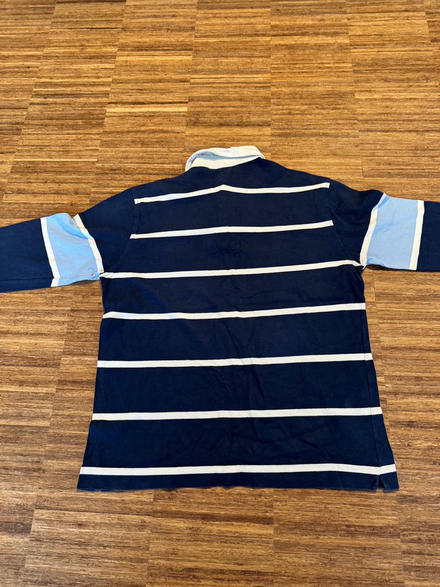 Burberry Sweater (M)