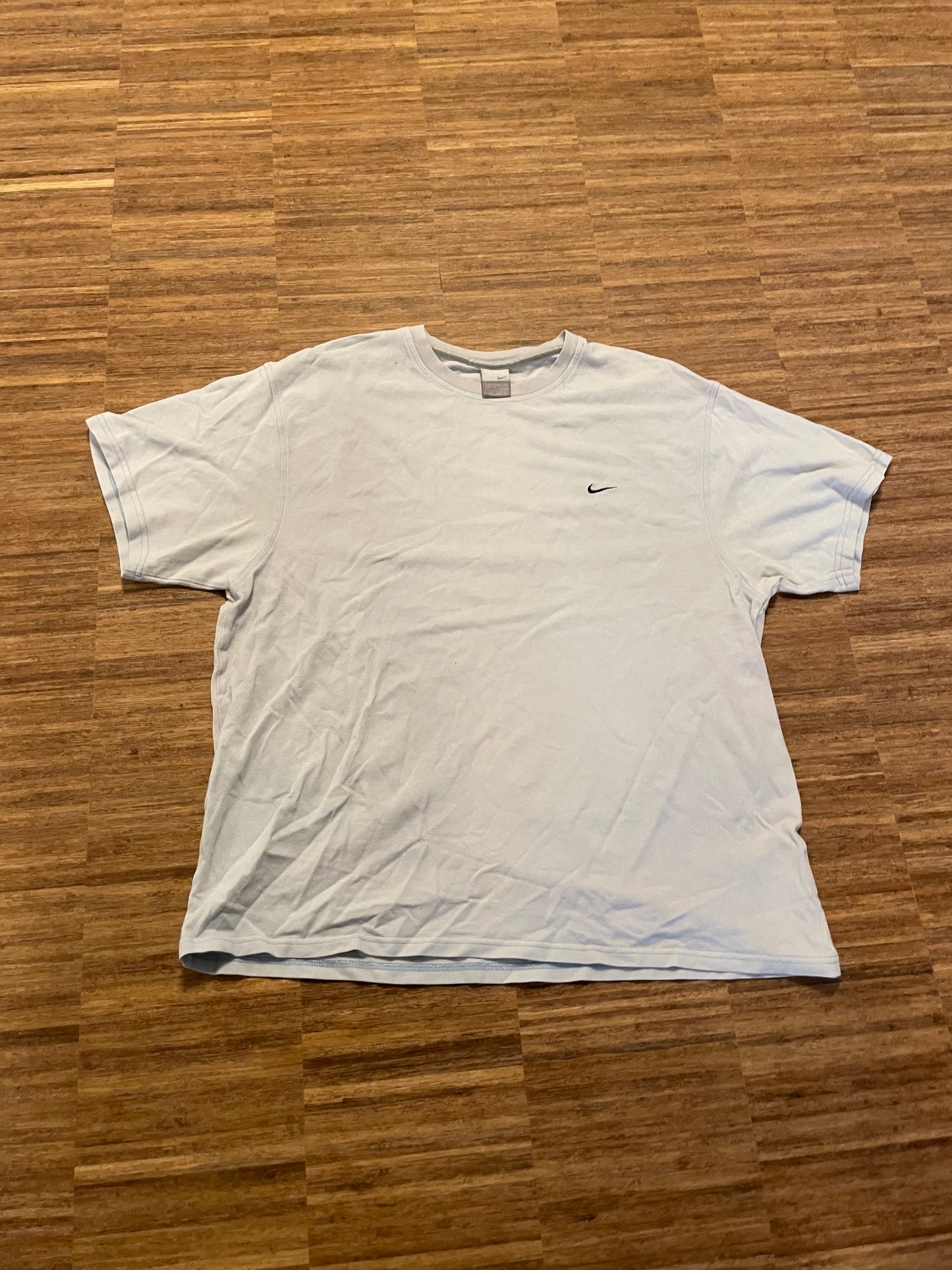 Nike T-Shirt (L-XL)